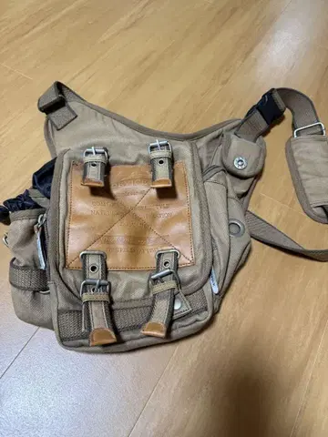 DEVICE 숄더백
