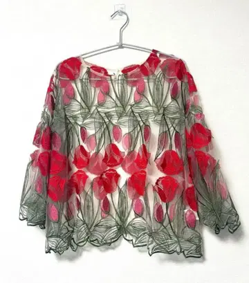 Dot & Stripes CHILDWOMAN 튤립 자수 상의