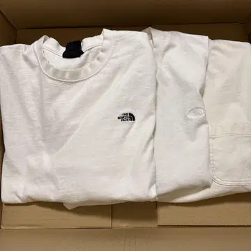 THE NORTH FACE 화이트 긴팔 티셔츠
