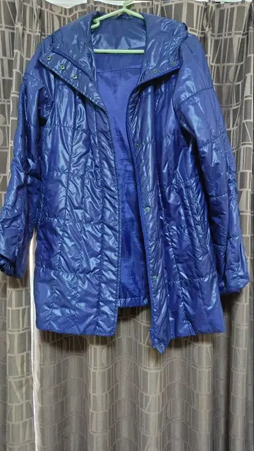 UNIQLO 후드 부착 다운 자켓 파랑