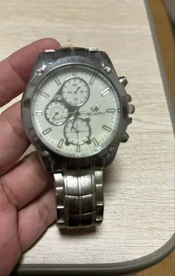 SEIKO 실버 크로노그래프 손목시계