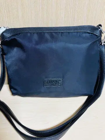 FIRANO 블랙 나일론 숄더백