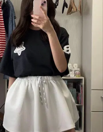Bibiy. 별 패턴 자수 오버 사이즈 T셔츠
