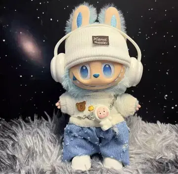 Labubu 화이트 헤드폰 포함 옷 갈아입기 의류