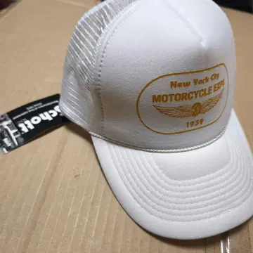Schott 트래커 캡 화이트