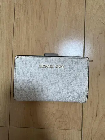 MICHAEL KORS 접이식 지갑 화이트