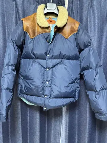 Rocky mountain featherBedxBEAMS 다운 자켓
