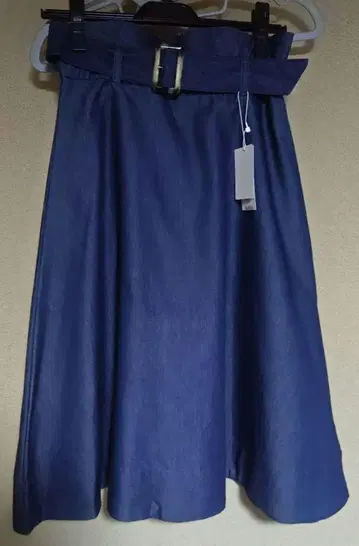 PROPORTIONBODYDRESSING 네이비 데님 스커트