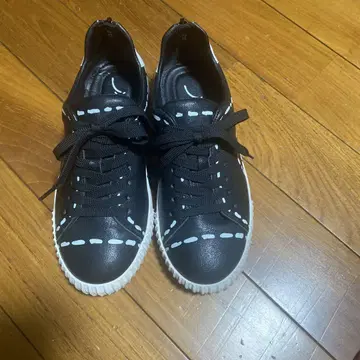 센소유니코 지우 스니커즈