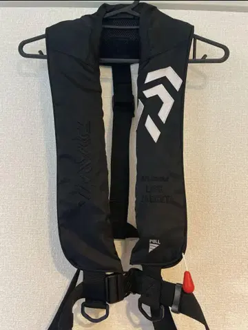 다이와 자동 팽창식 구명 조끼 블랙