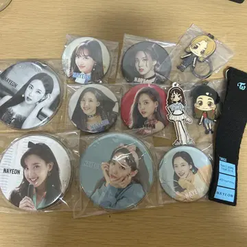TWICE NAYEON 핀 배지 키링 세트