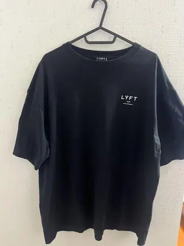 LYFT 블랙 T셔츠 M 사이즈