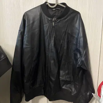 ZARA 블랙 가죽 자켓 L