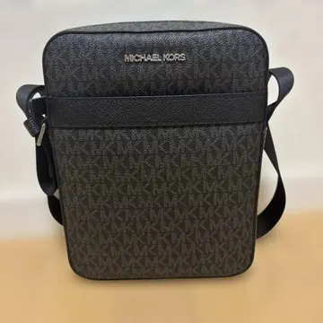 MICHEAL KORS 남성용 블랙 숄더백 가격 인하 가능합니다!