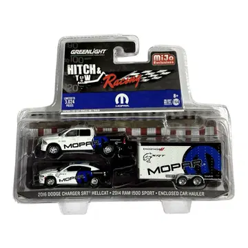 Greenlight 1/64 HITCH & TOW