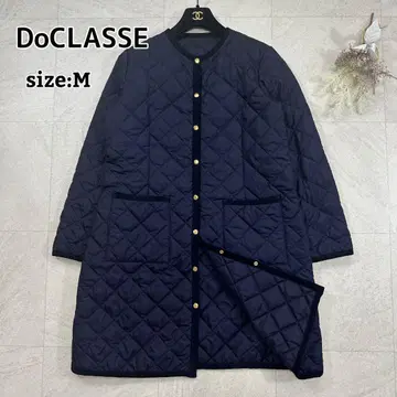 새상품급 [DoCLASSE] 다이아 퀼팅 파이핑 코트 골드 버튼 네이비