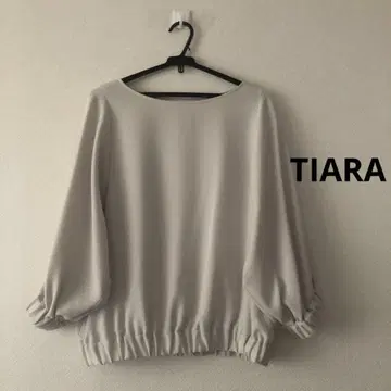 TIARA 벌룬 슬리브 상의