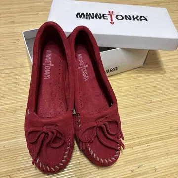 [ 새상품급 ] 미네통카 모카신 레드 계열