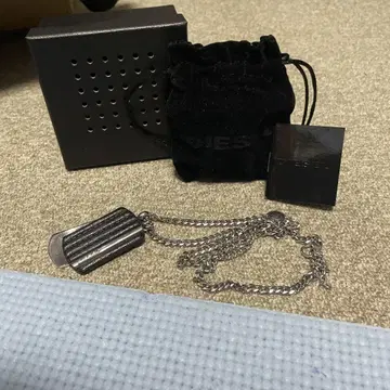스트라이프 무늬 도그택 목걸이