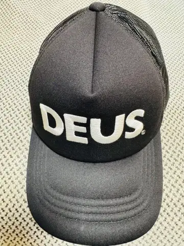 [컨디션 최상] DEUS 트래커 캡 블랙