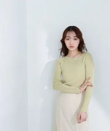 내추럴 뷰티 베이직 아지메 넥 리브 니트