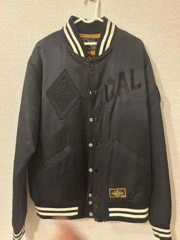 [ 최종 가격 ] The Callee 블랙 바시티 자켓 M 사이즈