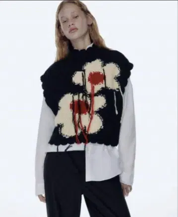 ZARA 플라워 니트 베스트