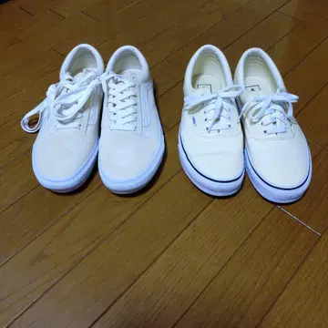 VANS 화이트 스니커즈 로우컷