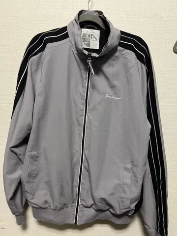 Champion 그레이 나일론 자켓