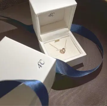 4C 하트형 목걸이