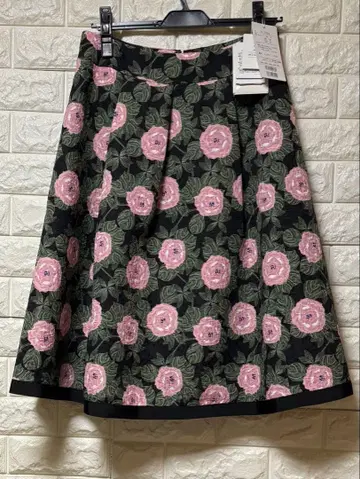 M's GRACY 장미 꽃무늬 스커트