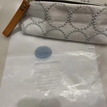 미나 페르호넨 쿼츠 파우치 탬버린