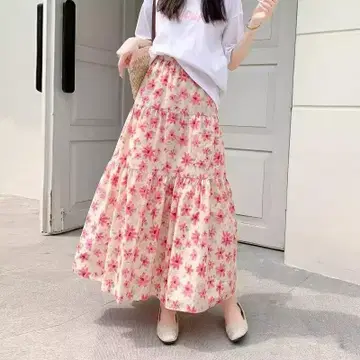 플레어 스커트 핑크 계열 꽃무늬 티어드