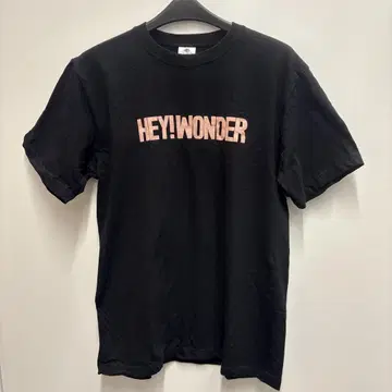 [새상품급] 크로마니욘즈 HEY!WONDER 티셔츠 블랙 M사이즈