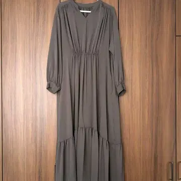 어반 리서치 도어스 티어드 개더 원피스