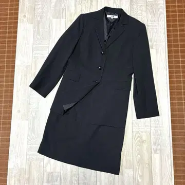 23구 다크 그레이 스커트 수트 3버튼 ( 상의40 L 하의44 LL )