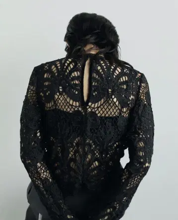 anuke Panel Lace Blouse