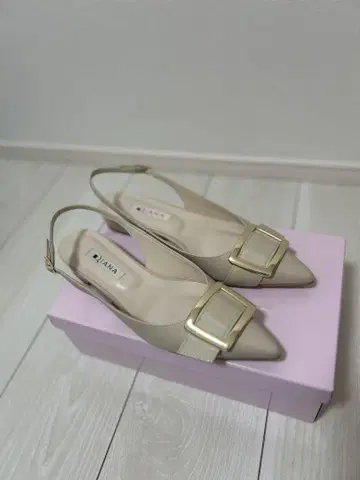 다이애나 펌프스 24cm