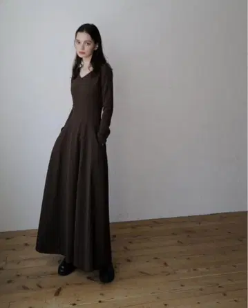 v silhouette dress brown