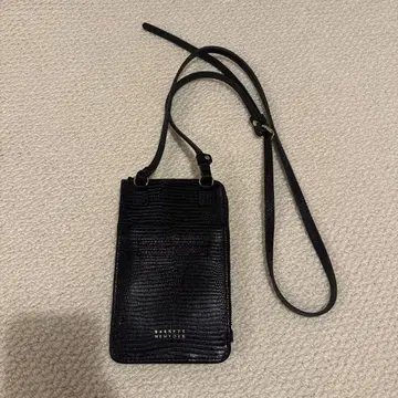 BARNEYS NEW YORK 스마트폰 숄더백 블랙