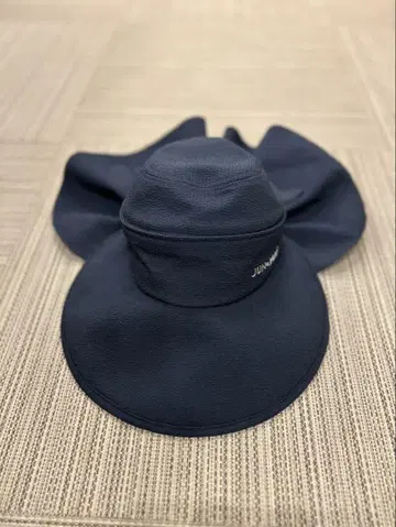 준앤로페 네이비 햇