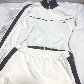 [ LILY BROWN x MARY QUANT ] 트랙 저리 상하의 세트