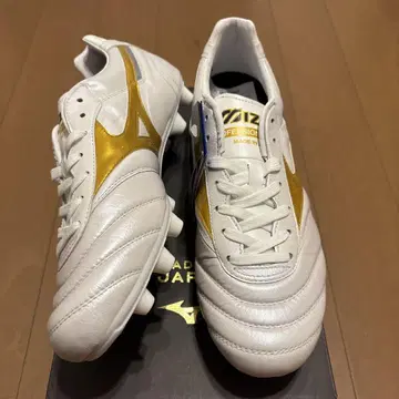 Mizuno Morelia II 화이트/골드 27.0