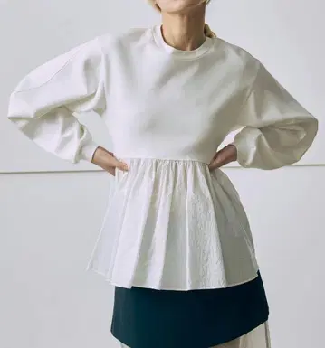 엔노이무 EN NEUME 페플럼 상의 본딩 페플럼 상의