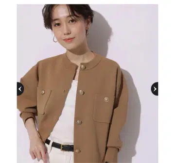 아르페쥬 스토리 금장 버튼 니트 자켓