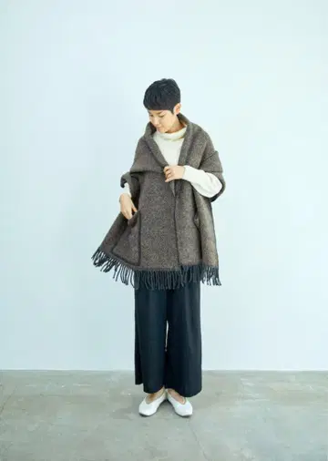 [ LAPUAN KANKURIT ] MARIA 포켓 숄