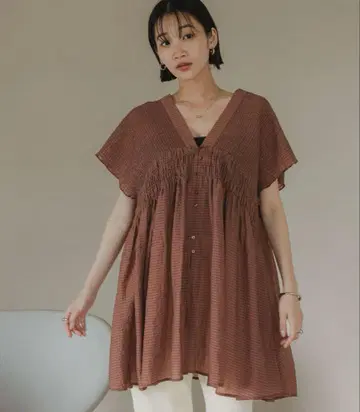 로리즈팜 셔링 튜닉 프렌치 슬리브