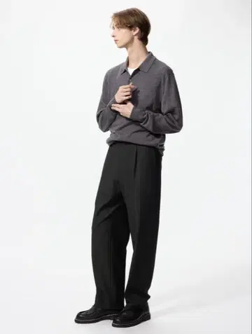 유니클로 턱 와이드 팬츠