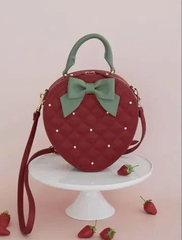 [ 새상품 ] maison de fleur x 딸기신문 딸기 숄더백