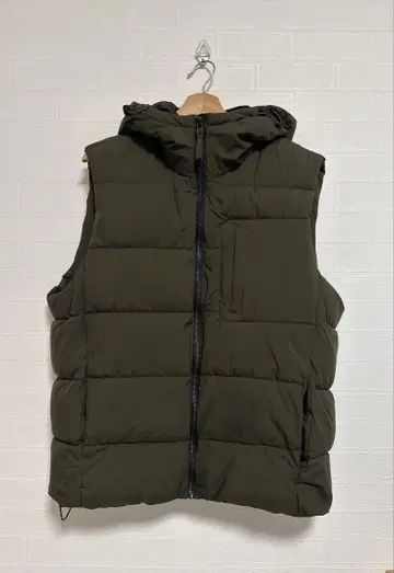 ZARA 후드 부착 다운 베스트 L